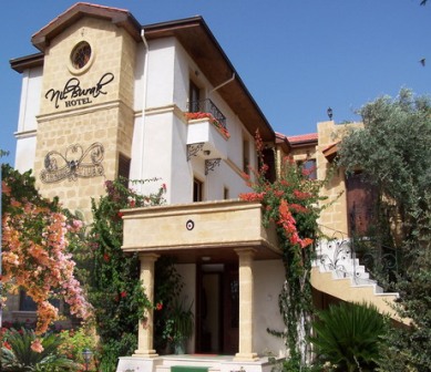  Nil Burak Hotel